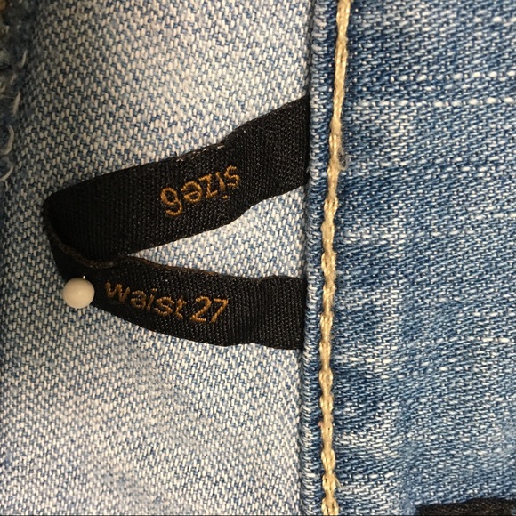 NINE WEST NWJ FACTORY FADED JEANS 6 Short EUC - Picture 10 of 13